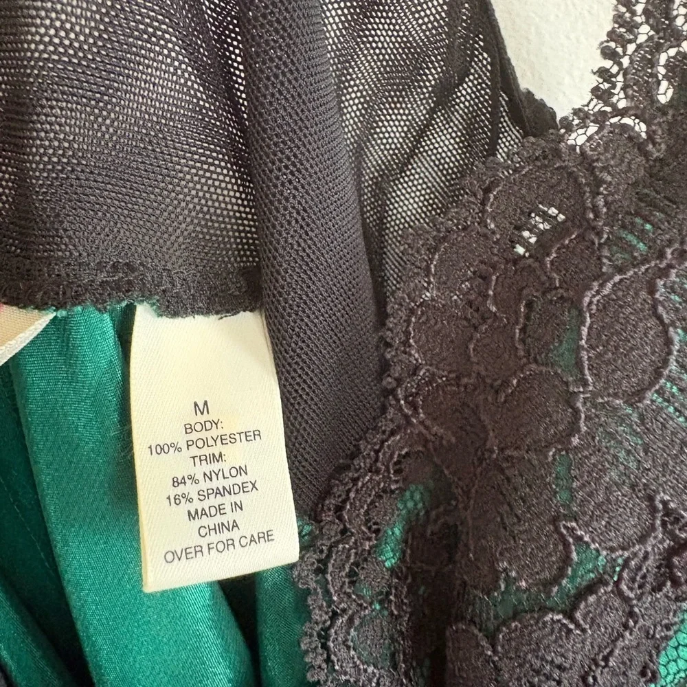Vintage Y2K Victorias Secret SatinSlip Gown and Robe Set Medium